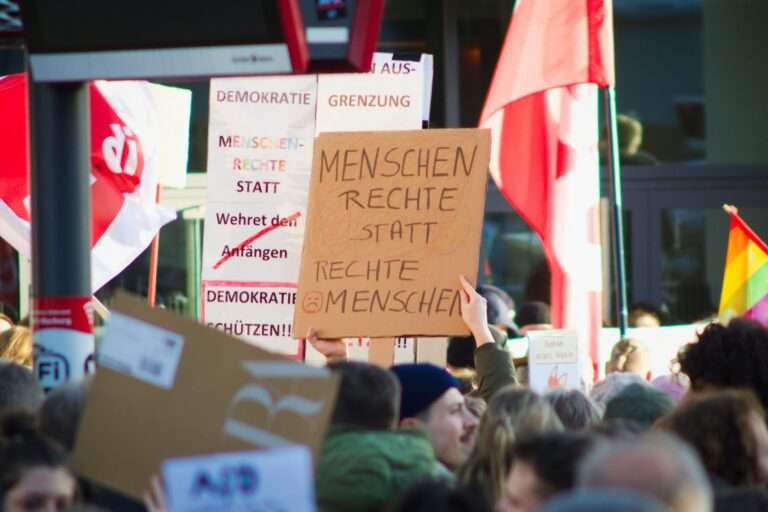 ss siggi Am 5. Juli ist eine rechtsextreme Demonstration am Hauptbahnhof Münster geplant. Was steckt hinter der Aktion – und wie reagiert die Stadt?