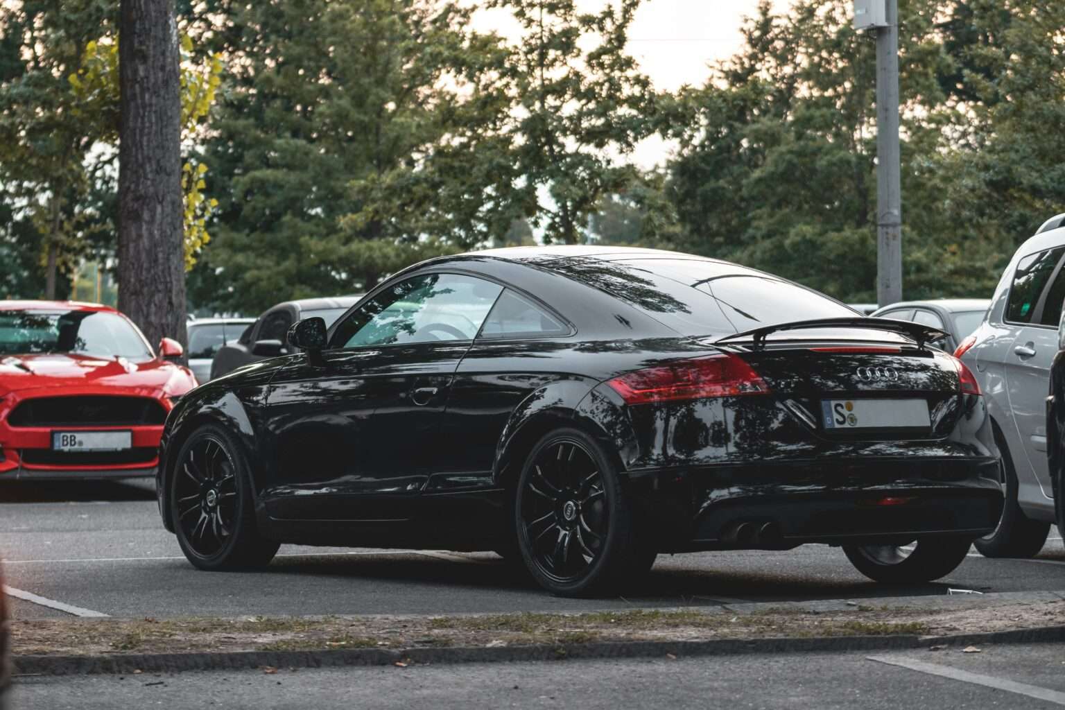 Am 29. Juni 2025 traf sich die „Tuning“-Szene in Warendorf. Polizei setzte konsequent auf Kontrolle und Auflösung des Treffens. Zahlreiche Verstöße festgestellt.
