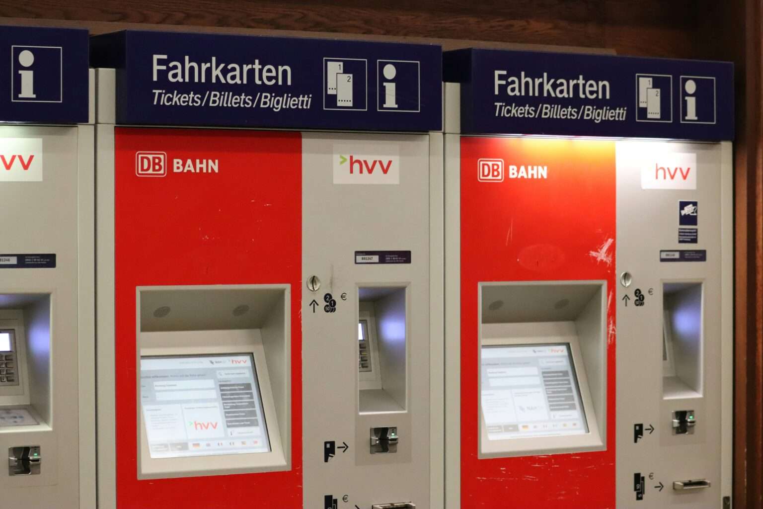 eue Sicherheitsvorkehrungen das Deutschlandticket fälschungssicher machen und welche Maßnahmen Betrug künftig verhindern sollen.