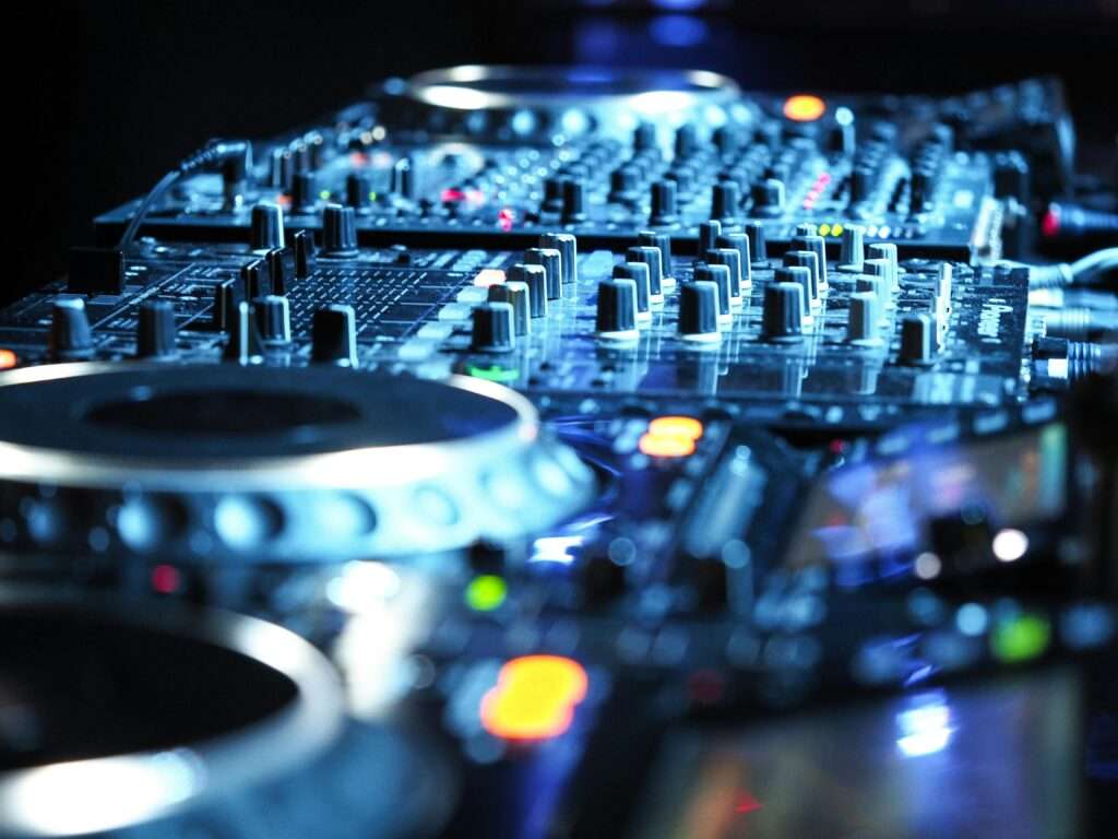 Am 21. Juni feiert ein neues Veranstaltungsformat Premiere in Münster: Qlash, eine queere Techno-Party am Hawerkamp, lädt erstmals ein.