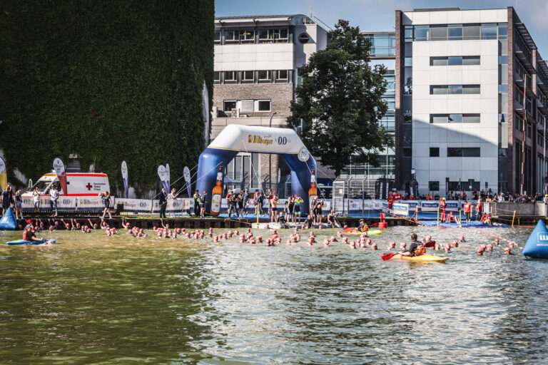 Am 22. Juni 2025 verwandelt sich Münster in eine Triathlon-Hochburg. Alle Infos zu Datum, Strecke, Anmeldung, Programm und Zuschauerhinweisen zum 18. Sparda Münster City Triathlon 2025.
