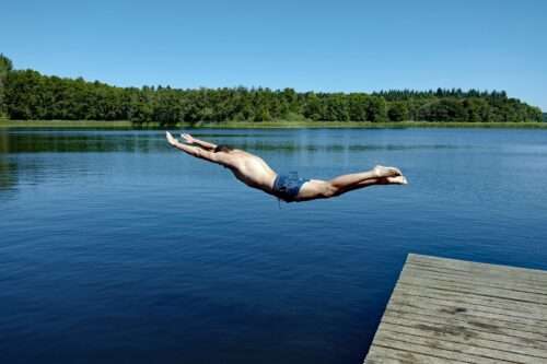 Die App „Palava“ zeigt: In NRW gibt es viele Namen für den Kopfsprung ins Wasser. Der „Köpper“ liegt vorn.