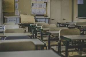 Zahlreiche Schulen geben Hitzefrei in Münster: Wer betroffen ist, wie Eltern reagieren und was Schulen jetzt beachten müssen – alle Infos im Überblick.