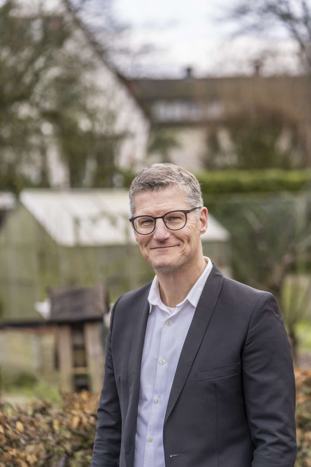 Tilman Fuchs gehört ebenfalls zu den Oberbürgermeister Kandidaten in Münster. . Der gebürtige Münsteraner ist 55 Jahre alt, Vater von drei Kindern und lebt mit seiner Familie in der Stadt.