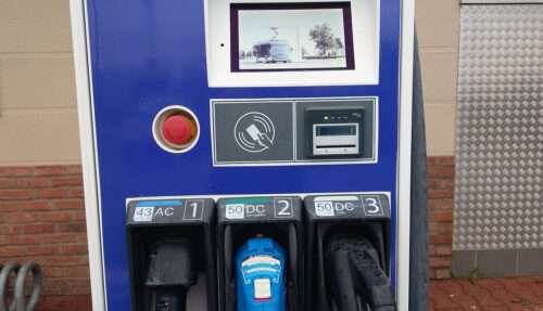 Münster ist nun Schnelllade-Vollsortimenter: Alle großen Anbieter wie Ionity, EnBW, Tesla, Aral pulse und EWE Go betreiben Schnellladeparks im Stadtgebiet. Hier findest du alle Infos, Tipps und Tarife.