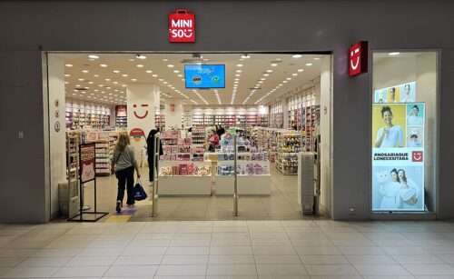 Miniso eröffnet in Kürze einen Store im 1. Obergeschoss der Münster Arkaden. Fans erwarten günstige Fan-Artikel, Lifestyle-Produkte und den besonderen Überraschungseffekt, für den Miniso weltweit gefeiert wird.