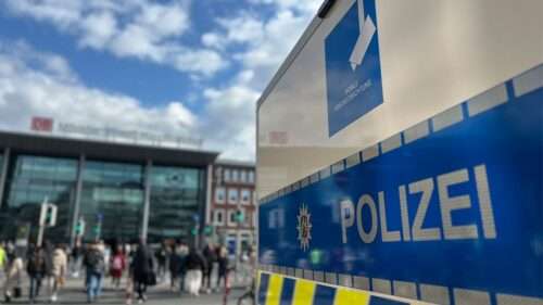Nach einer Wartung ist die mobile Videobeobachtung Hauptbahnhof Münster seit dem 20. August 2025 wieder aktiv. Eine Evaluation folgt im Herbst.