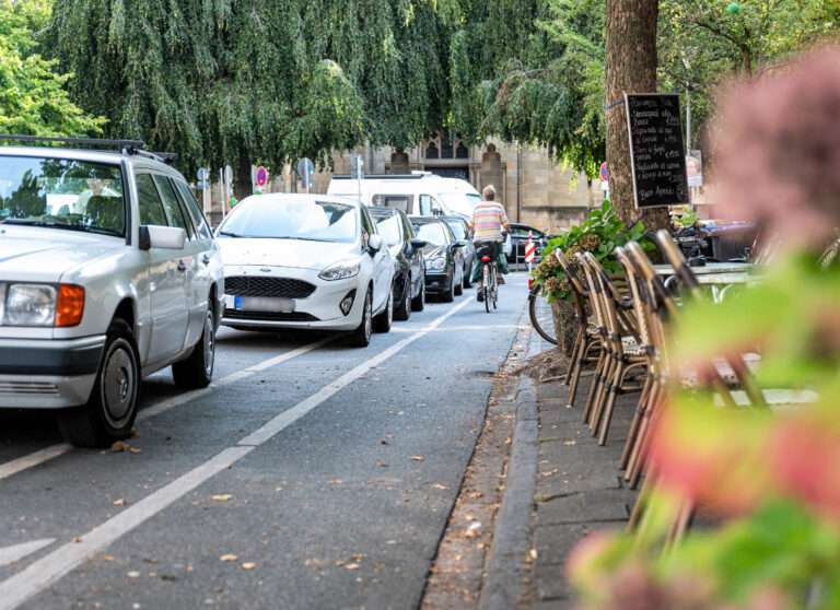 Die Radwegeführung auf der Hoyastraße zwischen Nordstraße und Kreuzkirche wird die Stadt Münster künftig breiter und damit sicherer gestalten. ©Stadt Münster / Schulte
