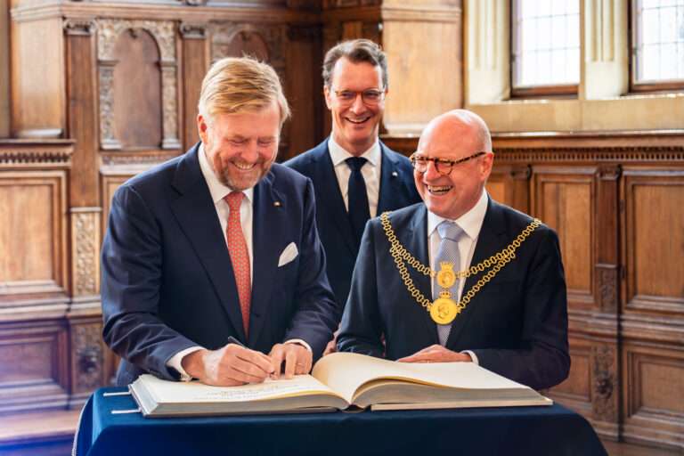 So verlief der Besuch von König Willem-Alexander in Münster: Empfang im Haus der Niederlande, Ausstellung, Mittagessen mit Bundespräsident Steinmeier