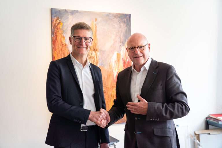 Die Amtsübergabe in Münster läuft an: Markus Lewe empfängt Nachfolger Tilman Fuchs im Stadthaus. Ab 1. November übernimmt Fuchs das Amt des Oberbürgermeisters.