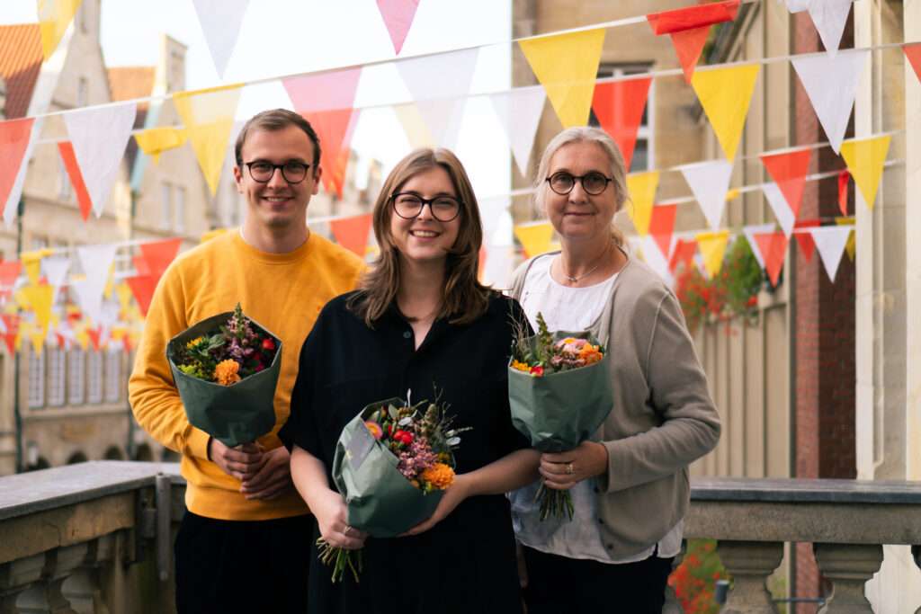 Die SPD-Ratsfraktion Münster hat ihren Vorstand einstimmig gewählt. Vorsitzende bleibt Lia Kirsch, unterstützt von Doris Feldmann und Neuzugang Noah Börnhorst.