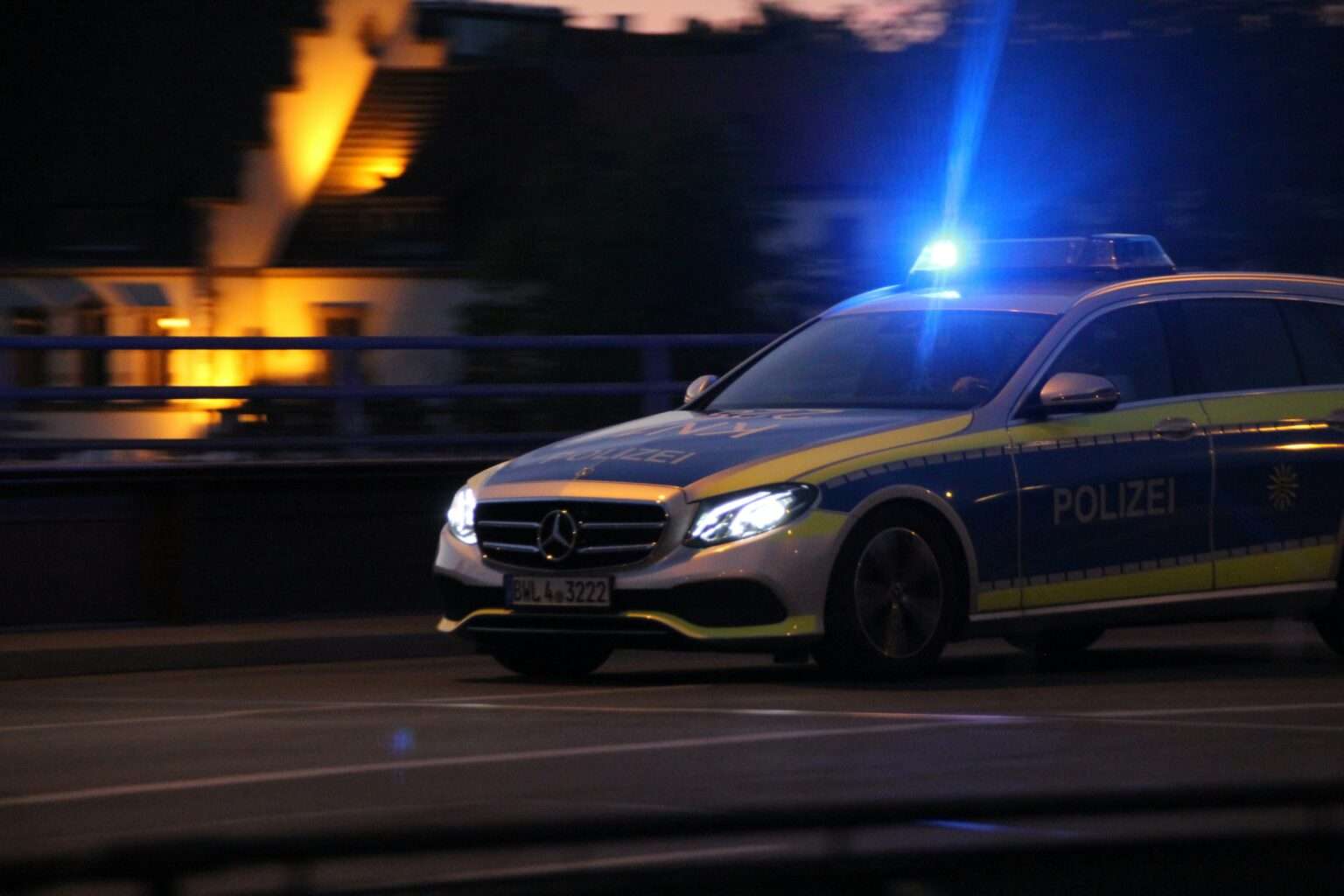 Polizei Münster stoppt Lkw-Fahrer mit über 3 Promille auf der Autobahn A1. Der Mann fuhr Schlangenlinien Richtung Dortmund.