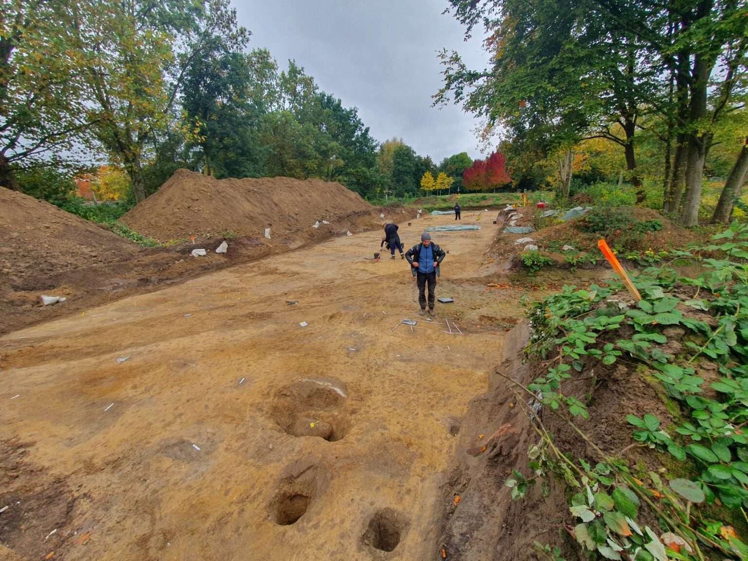 In Bielefeld-Sieker wurde erneut eine archäologische Fundstelle geplündert. Der LWL reagiert mit neuen Schutzmaßnahmen, um weitere Verluste zu verhindern.
