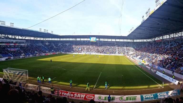 Preußen Münster trifft in Magdeburg auf ein formstarkes Team – trotz zahlreicher Ausfälle setzt Trainer Ende auf Mentalität.