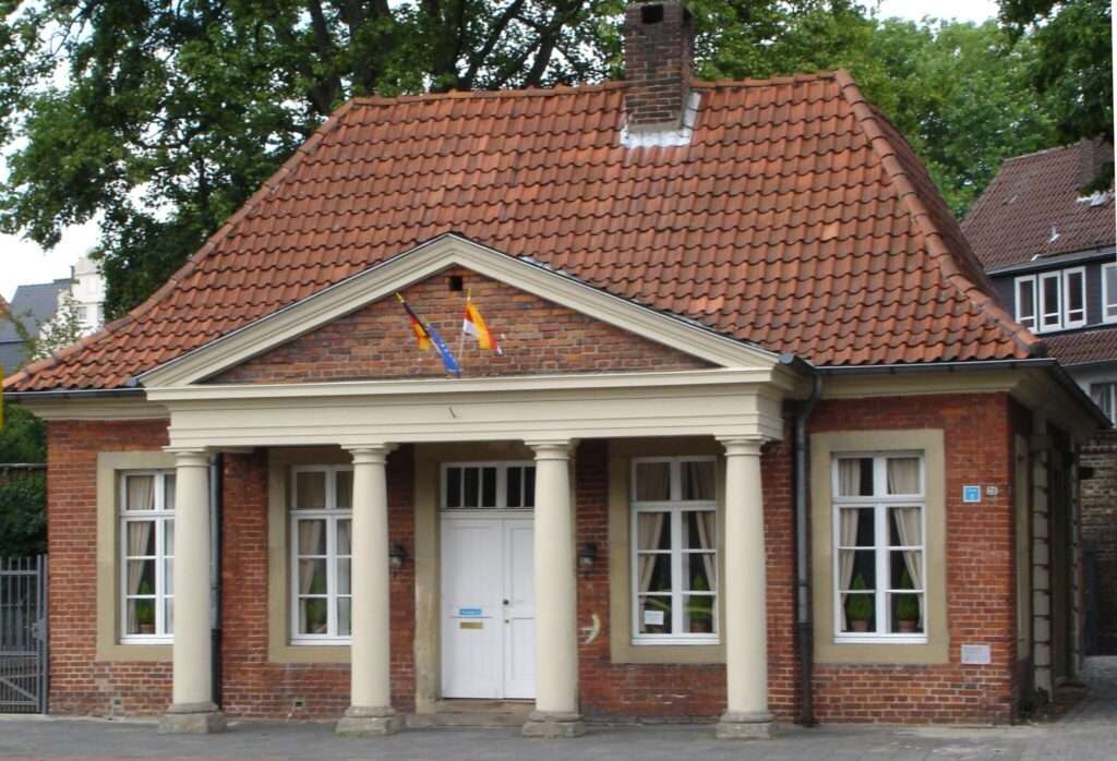 Im historischen Torhaus am Neutor in Münster eröffnet am 8. November die neue Cocktail-Lounge Anga’s – ein besonderes Gastronomieprojekt mit Geschichte.