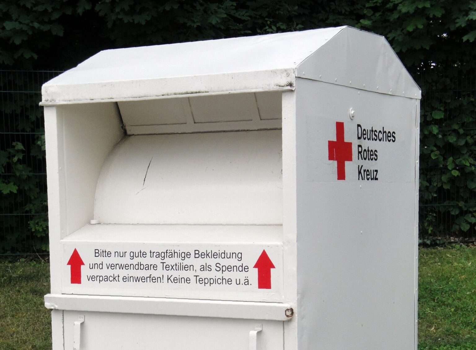 Müll, Kosten und EU-Vorgaben setzen Münsters Altkleidercontainer unter Druck. Betreiber warnen vor dem Aus.