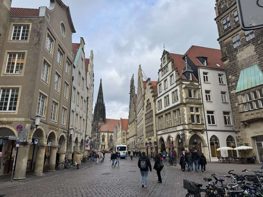 Was wünschen Sie sich fürs FrauenZeitAlter 2026? Stadt Münster bittet Bürgerinnen um neue Impulse