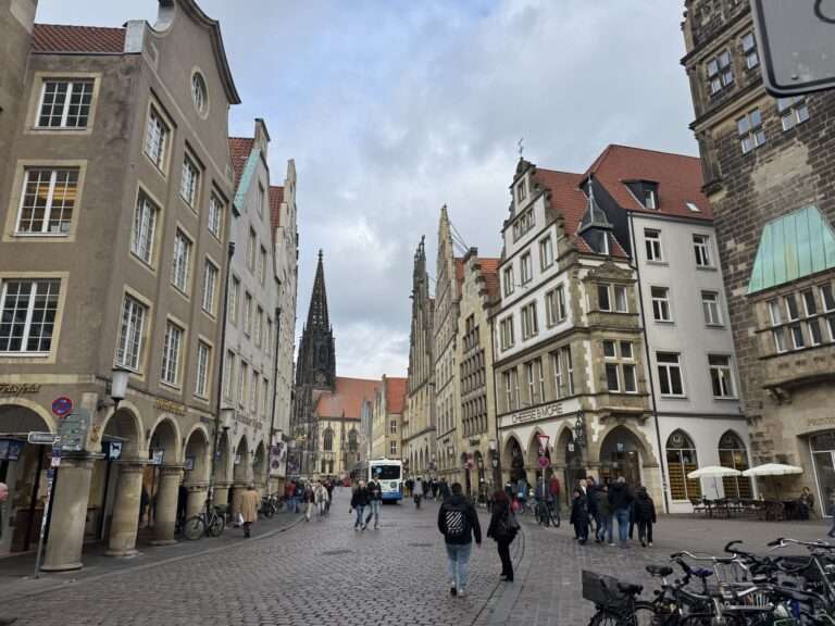 Was wünschen Sie sich fürs FrauenZeitAlter 2026? Stadt Münster bittet Bürgerinnen um neue Impulse