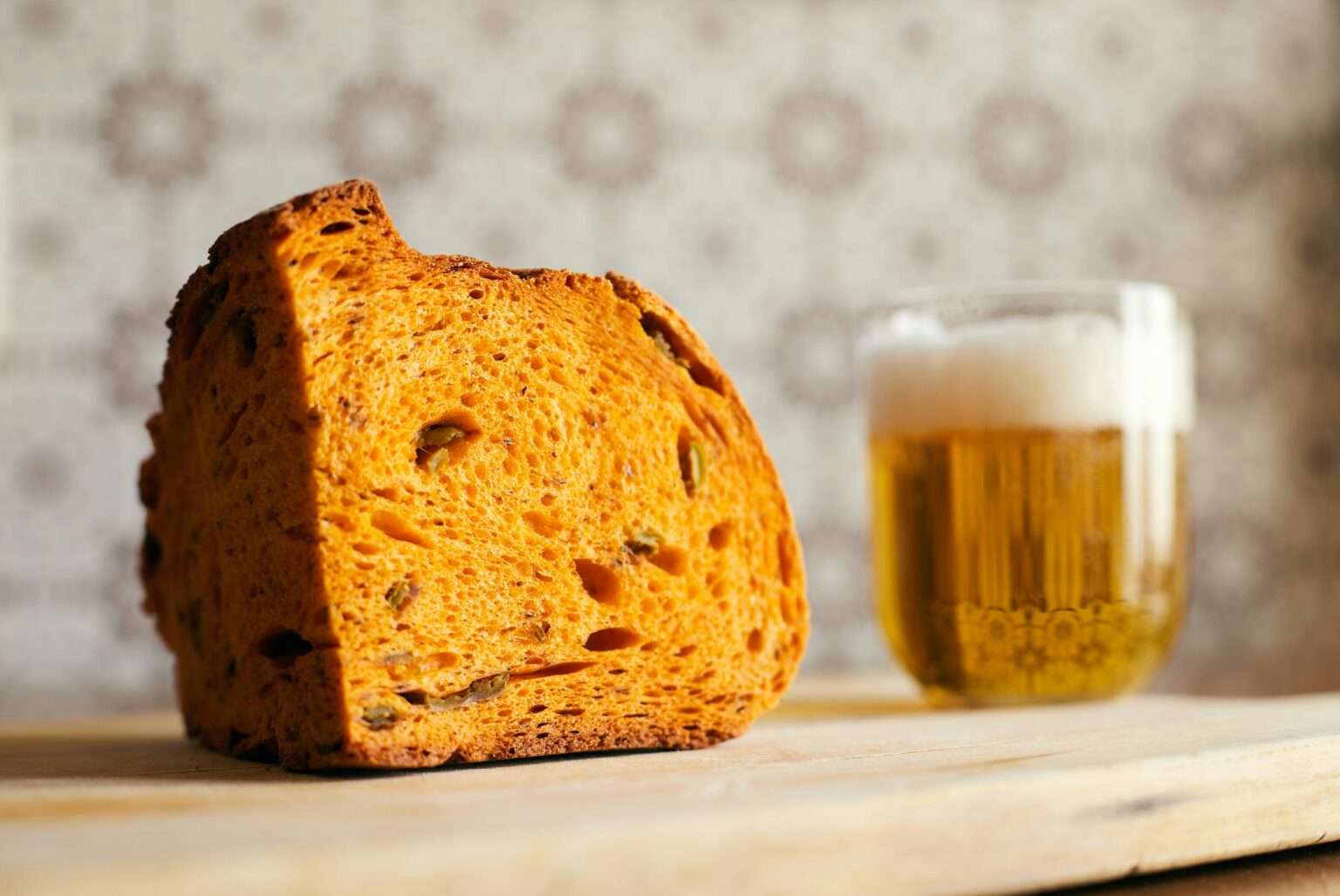 Bier aus Brot: Studierende von Enactus Münster starten soziales Brauprojekt