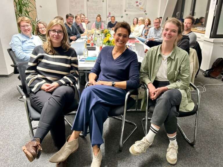 In Münster haben Grüne, SPD und Volt ihre Koalitionsverhandlungen begonnen. Im Fokus stehen Wohnen, Klimaschutz und Digitalisierung.