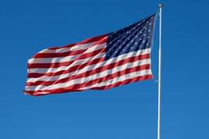 Naomi Seibt, als „Anti-Greta“ bekannt, hat in den USA Asyl beantragt. Sie spricht von politischer Verfolgung in Deutschland – mit Unterstützung von Elon Musk.