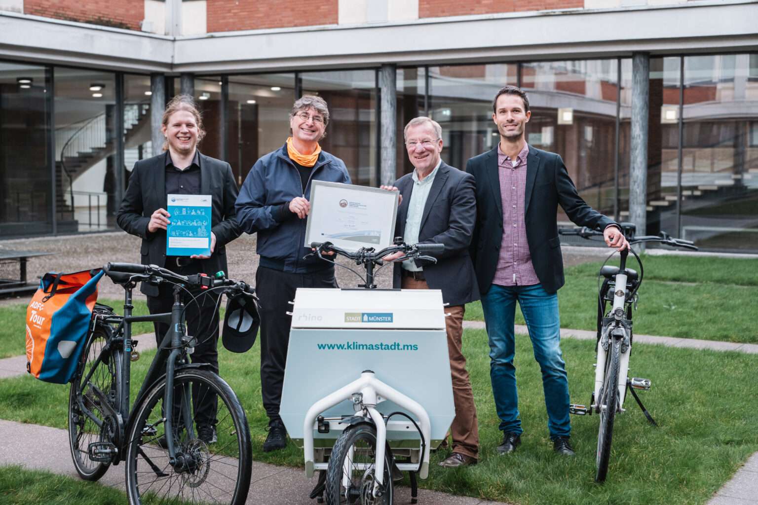 ADFC zeichnet die Stadt Münster als fahrradfreundliche Arbeitgeberin in Gold aus – dank moderner Infrastruktur und nachhaltiger Mobilitätskonzepte.