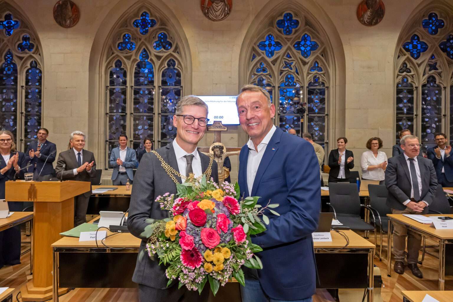 Tilman Fuchs wurde als neuer Oberbürgermeister von Münster vereidigt. Bei der Ratssitzung übernahm er offiziell das Amt und leitete erstmals den Stadtrat.