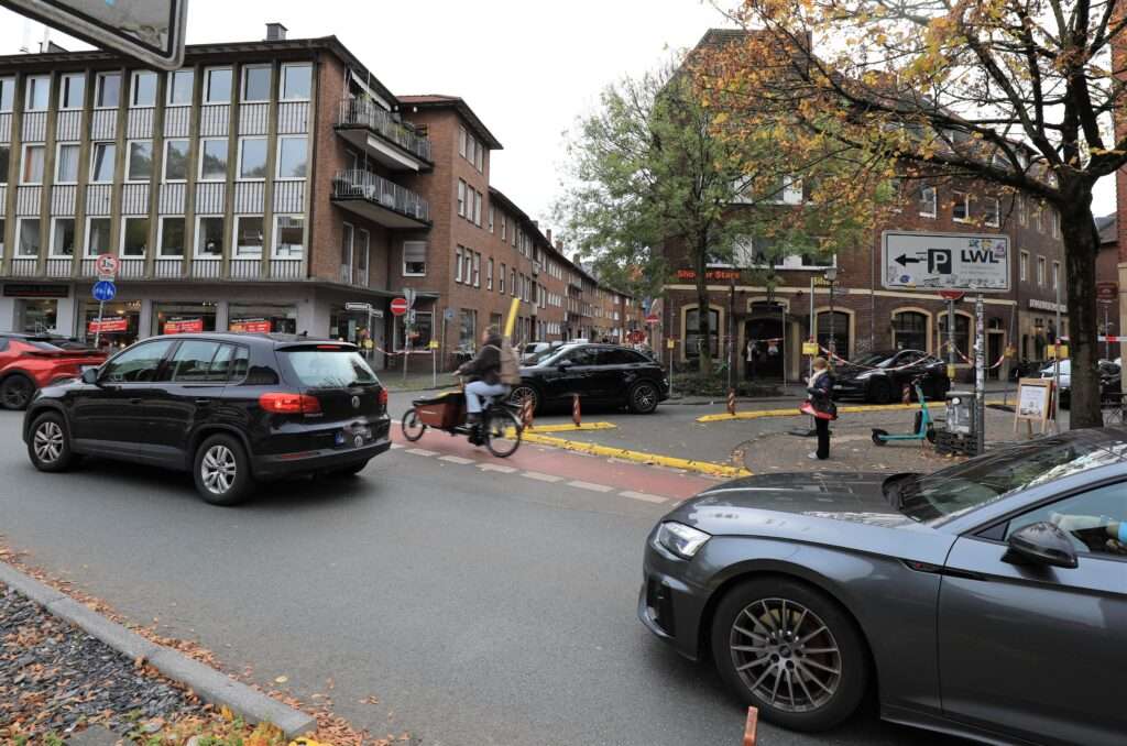 Stadt Münster macht Radweg an der Mauritzstraße sicherer – Umbau bis April 2026 für mehr Verkehrssicherheit und bessere Radverbindungen.