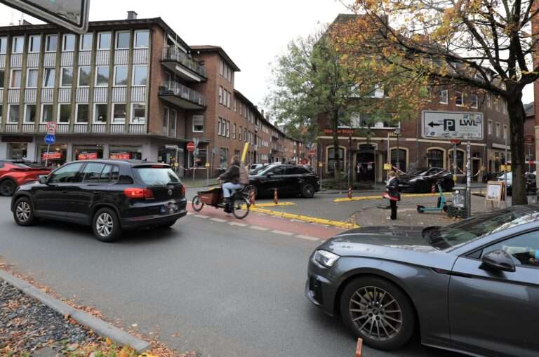 Stadt Münster macht Radweg an der Mauritzstraße sicherer – Umbau bis April 2026 für mehr Verkehrssicherheit und bessere Radverbindungen.