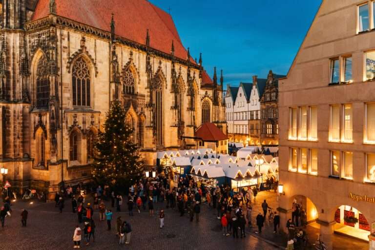 Start der Weihnachtsmärkte in Münster am 24. November: Sechs Märkte, Eröffnung an der Lambertikirche und viele neue Angebote.