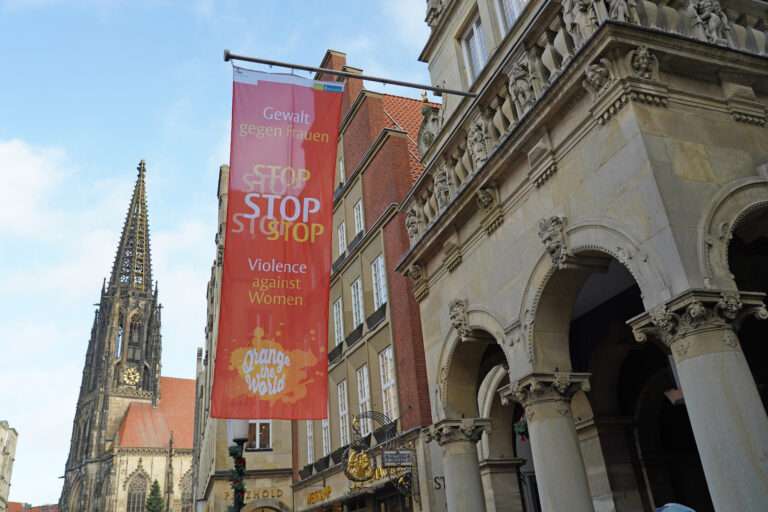 Münster beteiligt sich mit über 25 Aktionen am Orange Day und setzt ein starkes Zeichen gegen Gewalt an Frauen und Mädchen.