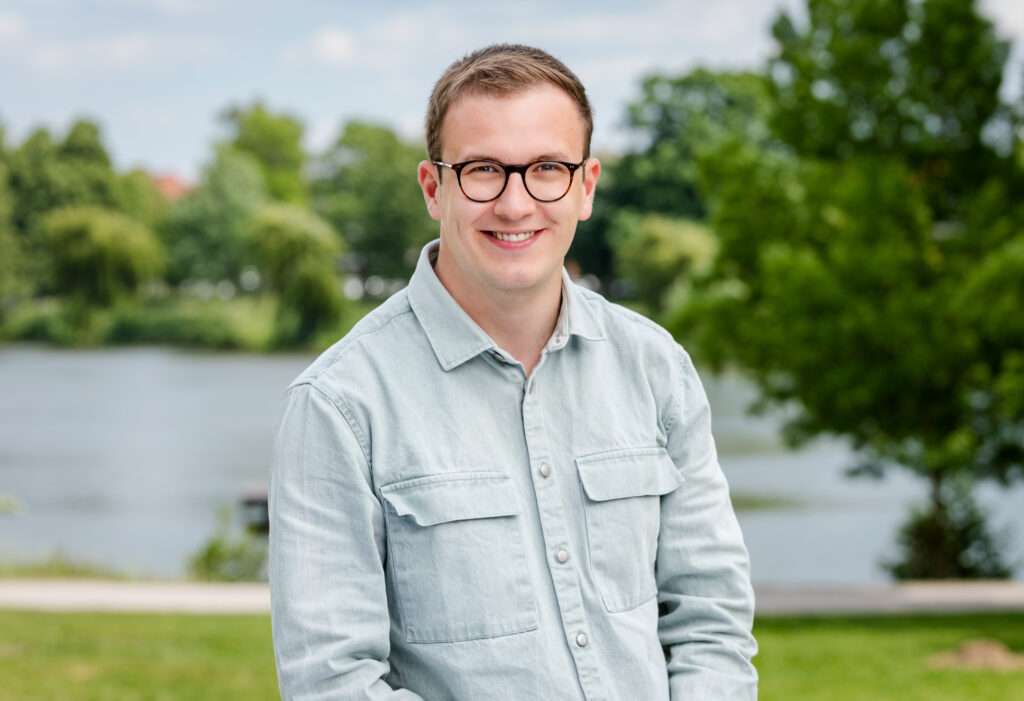 Münster kritisiert die NRW-Finanzpolitik. SPD warnt vor fehlenden Millionen für Schulen, Sport und Zukunftsprojekte.