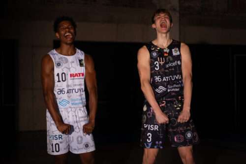 Das neue Uni Baskets Münster Fan-Jersey ist jetzt online bestellbar – personalisiert mit Name und Nummer, Abholung im Januar in der Halle Berg Fidel.