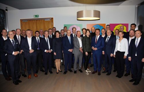 Olaf Gericke bleibt Präsident des Landkreistags NRW. Die Delegierten bestätigen ihn und beide Vizepräsidenten bis 2028.