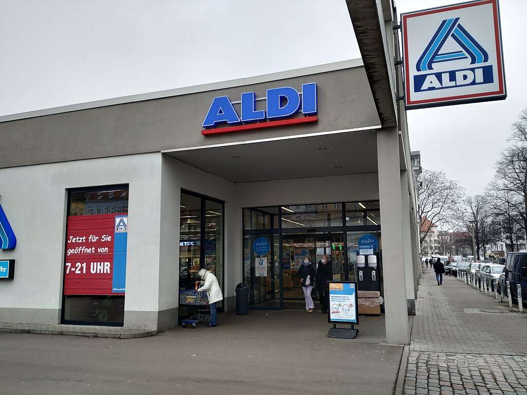 Aldi eröffnet am 4. Dezember den neuen Markt am Albersloher Weg in Münster. Größerer Standort, moderne Filiale und neue Parkplätze.