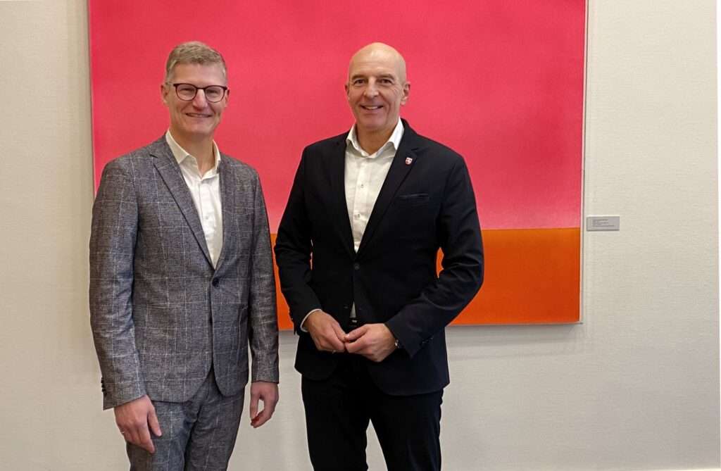 Münsters Oberbürgermeister Tilman Fuchs besucht den LWL. Gespräche über Wohnen, Inklusion und die Skulptur Projekte 2027.