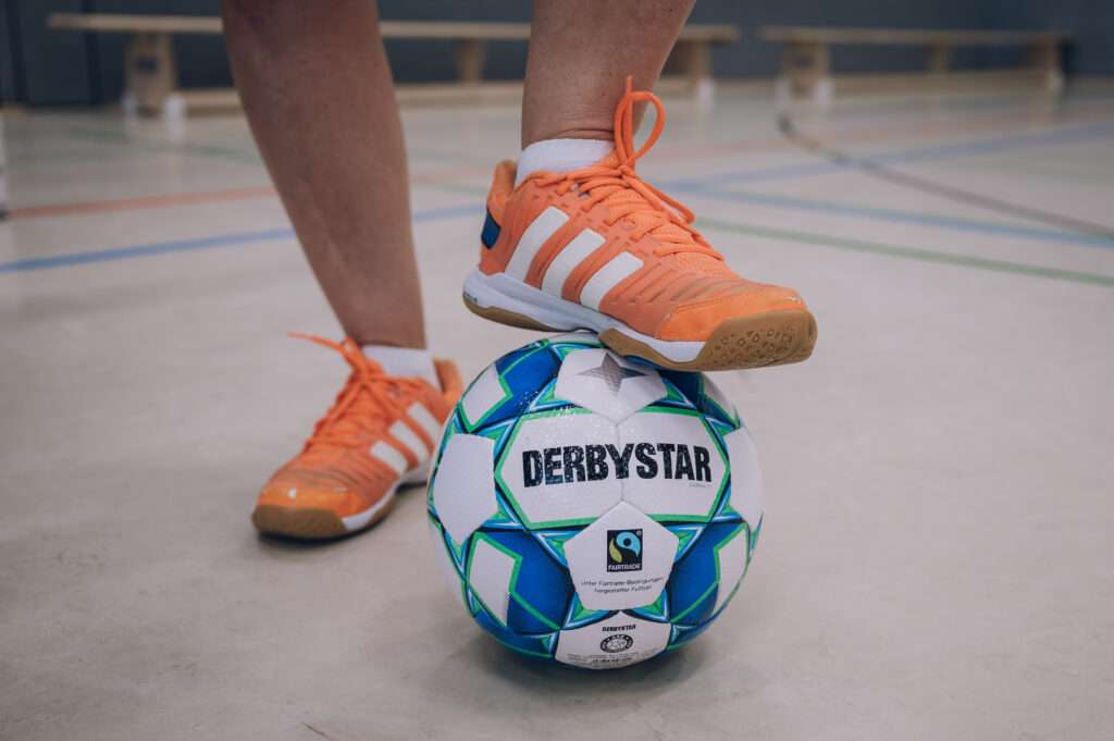 Die Stadt Münster beschafft 600 fair gehandelte Fußbälle für städtische Schulen und stärkt damit ihr Engagement als Fairtrade-Stadt.