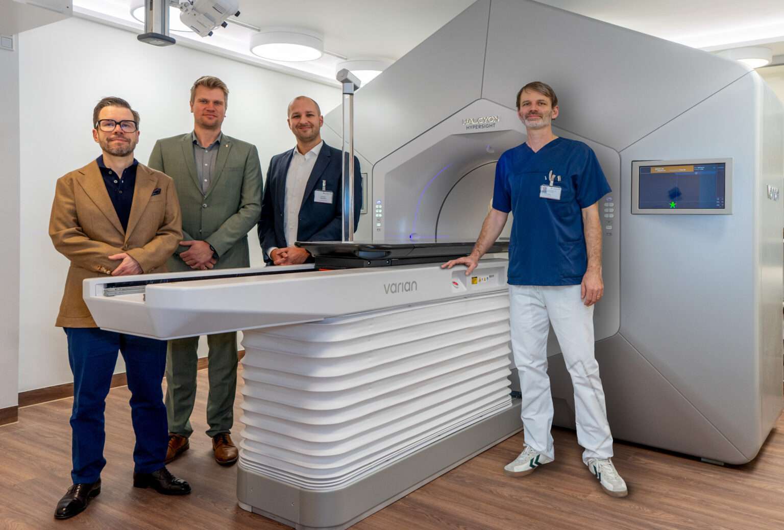 Das Clemenshospital in Münster setzt auf moderne Strahlentherapie. Ein neuer Linearbeschleuniger verbessert Präzision und Behandlungsmöglichkeiten.