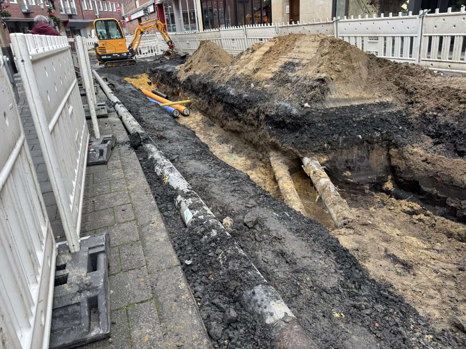 Am Hansaring in Münster wechselt die Fernwärme-Baustelle die Straßenseite. Die Verkehrsführung bleibt bestehen.