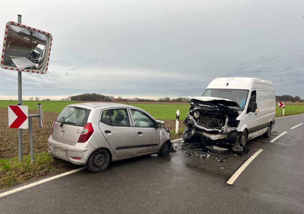 Kollision auf der K38 bei Esking: Polizei Coesfeld ermittelt nach Unfall