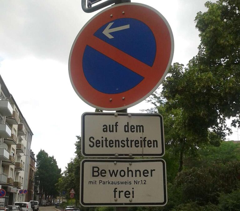 Münster weitet das Bewohnerparken aus: In Pluggendorf und im Erphoviertel fallen ab 2026 Gebühren an. Was Anwohnende jetzt wissen müssen.