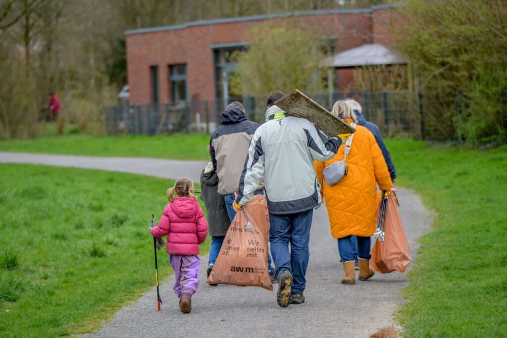 Anmeldung gestartet: Bei „Sauberes Münster“ 2026 räumen wieder Tausende gemeinsam die Stadt auf.