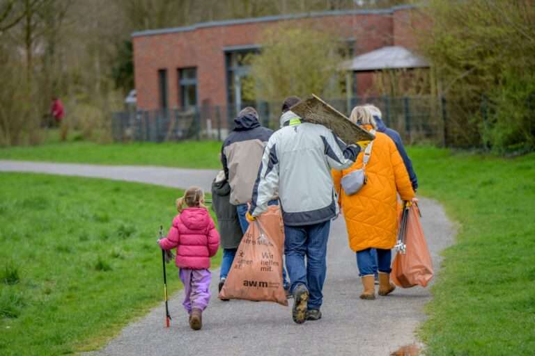 Anmeldung gestartet: Bei „Sauberes Münster“ 2026 räumen wieder Tausende gemeinsam die Stadt auf.