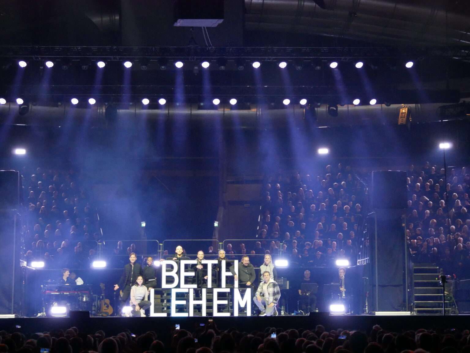 Über 1.000 Sängerinnen und Sänger gesucht: Das Chormusical „Bethlehem“ kommt im Dezember 2026 in die Halle Münsterland.