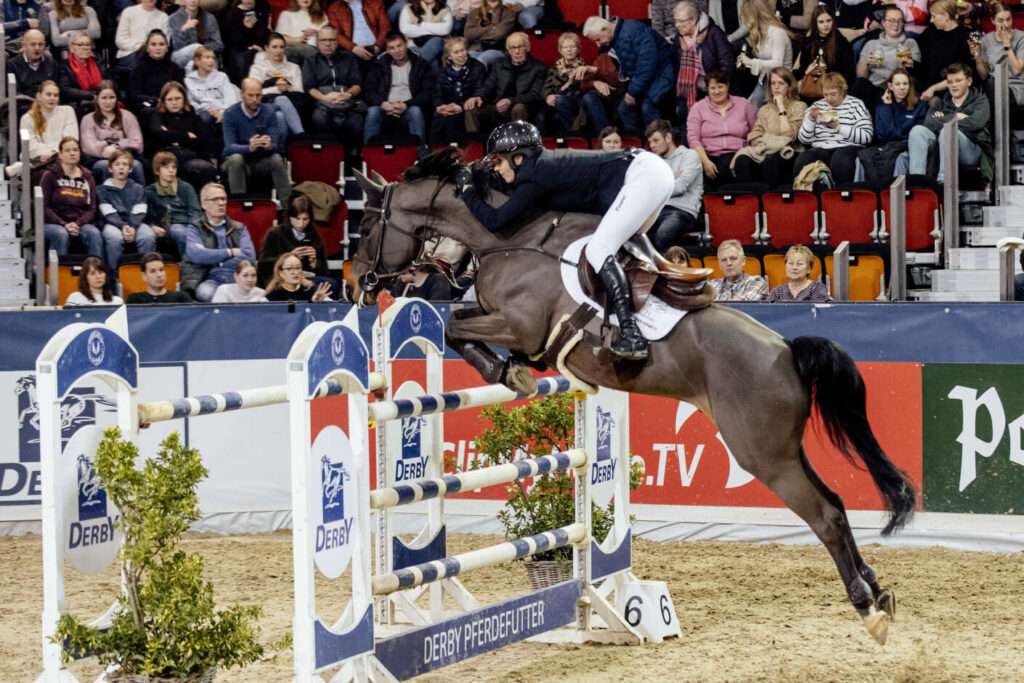 Katrin Eckermann dominiert erste Qualifikation beim AGRAVIS-Cup