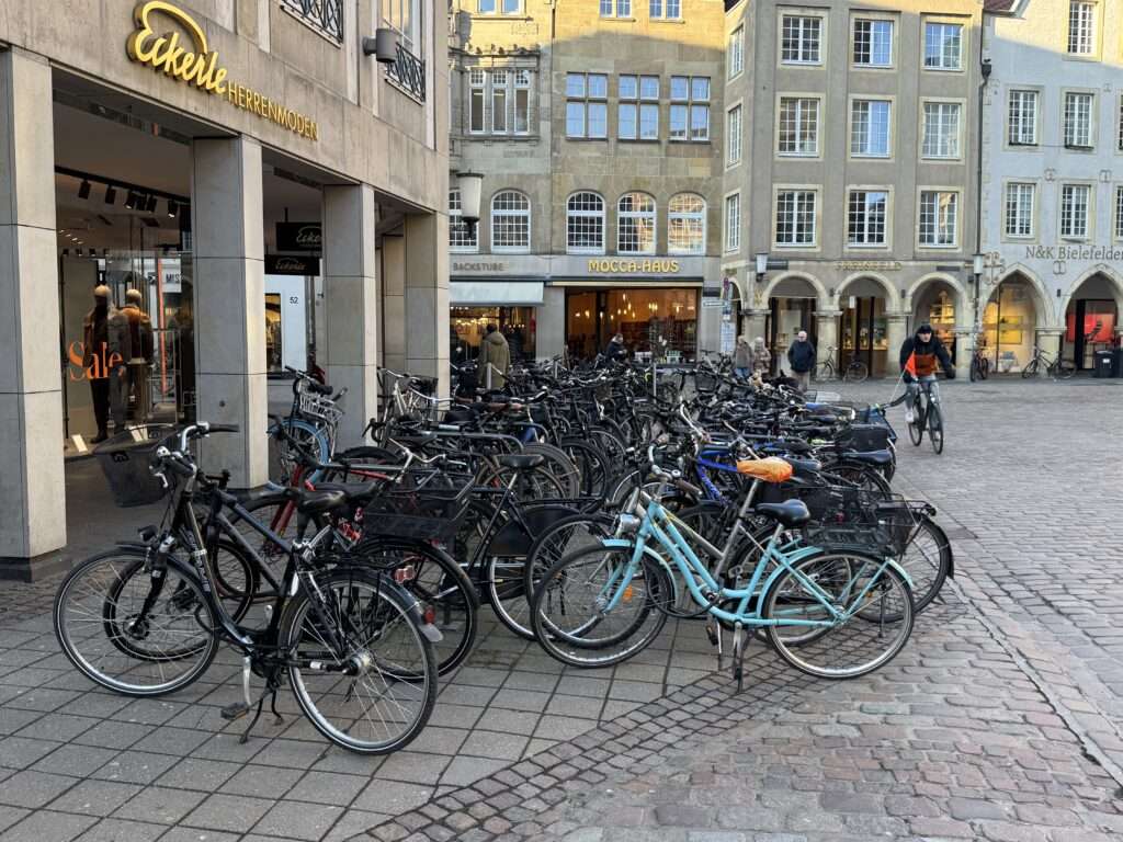 Kostenlose Fahrradregistrierung am Harsewinkelplatz in Münster