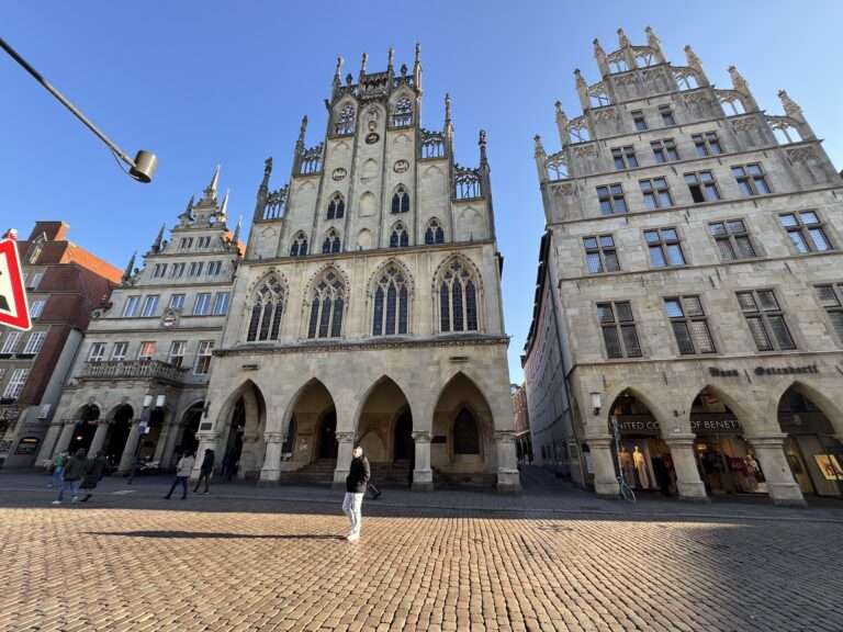 Die PARTEI/ÖDP kritisiert den Koalitionsvertrag 2025–2030 in Münster scharf. Beanstandet werden Finanzplanung, Verkehrspolitik und fehlende Konsequenz.