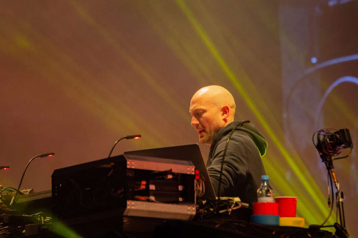 Paul Kalkbrenner tritt am 2. August 2026 bei einem Rave am Schlossplatz in Münster auf. Der Vorverkauf startet Ende Januar.