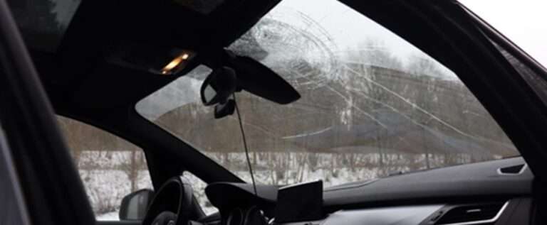 Herabfallende Eisplatten von Lkw haben auf A31 und A43 bei Münster zu Unfällen geführt. Warum die Gefahr im Winter so groß ist und was hilft.