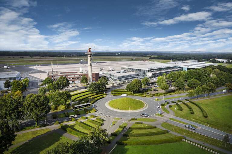 FMO Passagierzahlen 2025 bleiben stabil. Der Flughafen Münster/Osnabrück ordnet das Jahr trotz Frankfurt-Aus positiv ein und blickt auf 2026.
